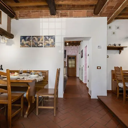 Casa Con Vista Panoramica Nel Cuore Della Toscana