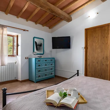 Casa Con Vista Panoramica Nel Cuore Della Toscana * بستويا